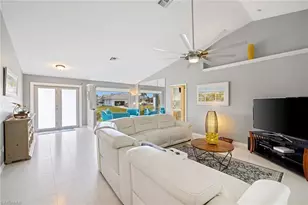 690 Amber Dr, Marco Island, FL 34145 - Photo 5