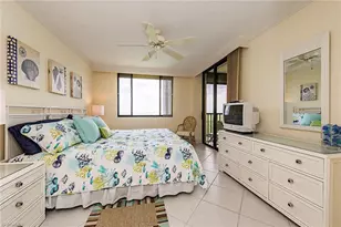 17 Bluebill Ave, Naples, FL 34108 - Photo 7