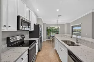 28032 Bridgetown Ct, Bonita Springs, FL 34135 - Photo 11