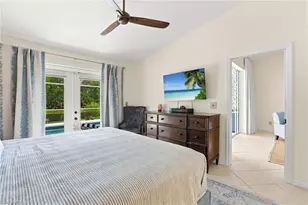 5253 Whitten Dr, Naples, FL 34104 - Photo 23