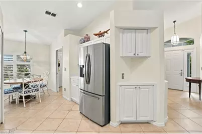 5253 Whitten Dr, Naples, FL 34104 - Photo 9