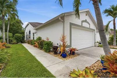 5253 Whitten Dr, Naples, FL 34104 - Photo 5