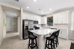 12041 Canal Grande Dr, Fort Myers, FL 33913 - Photo 5