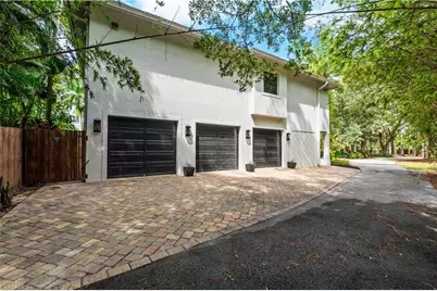 6370 Hunters Rd, Naples, FL 34109 - Photo 5