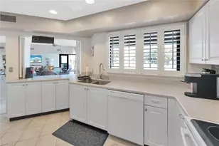 583 Beachwalk Cir, Naples, FL 34108 - Photo 37