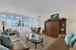 2121 Gulf Shore Blvd N, Naples, FL 34102 - Photo 3