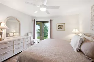 7240 Coventry Ct, Naples, FL 34104 - Photo 7