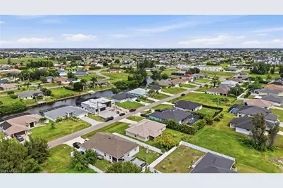 1711 SW 2nd Ter, Cape Coral, FL 33991 - Photo 3