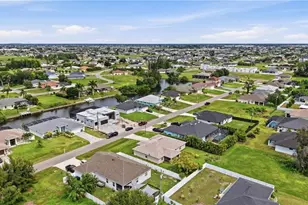 1711 SW 2nd Terrace, Cape Coral, FL 33991 - Photo 3
