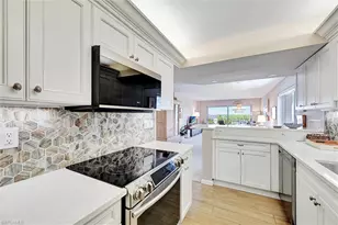2150 Gulf Shore Blvd N, Naples, FL 34102 - Photo 15
