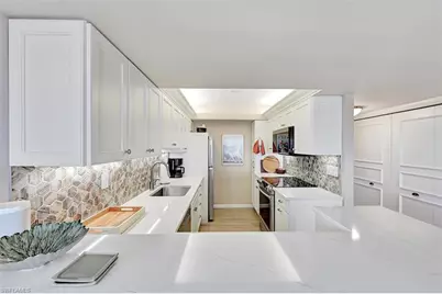 2150 Gulf Shore Blvd N #703, Naples, FL 34102 - Photo 13