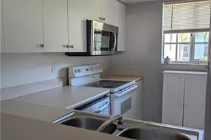 8484 Bernwood Cove Loop, Fort Myers, FL 33966 - Photo 5