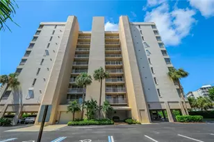 11118 Gulf Shore Dr, Naples, FL 34108 - Photo 1