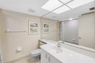 11118 Gulf Shore Dr, Naples, FL 34108 - Photo 23