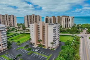 11118 Gulf Shore Dr, Naples, FL 34108 - Photo 29