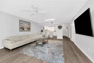 1636 Spoonbill Ln, Naples, FL 34105 - Photo 5