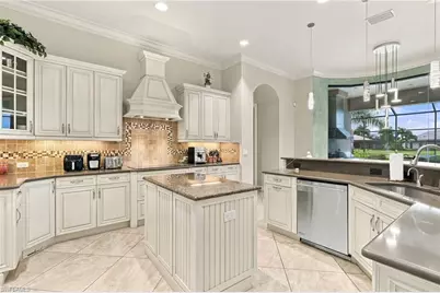 6590 Costa Cir, Naples, FL 34113 - Photo 9