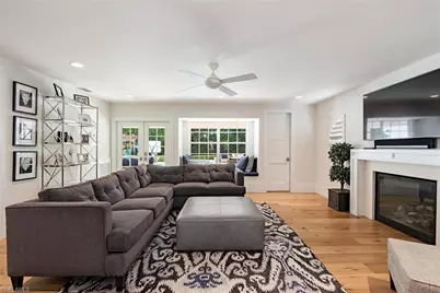 198 Carica Rd, Naples, FL 34108 - Photo 7