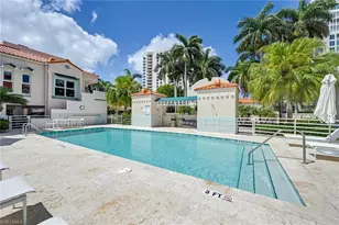 4560 Gulf Shore Blvd N, Naples, FL 34103 - Photo 27