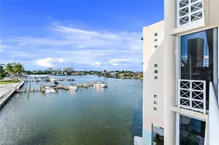 4560 Gulf Shore Blvd N, Naples, FL 34103 - Photo 15
