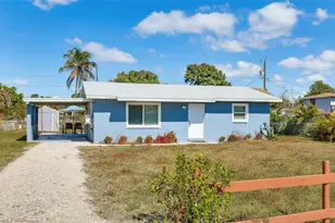 4630 New Haven Dr, Fort Myers, FL 33908 - Photo 1