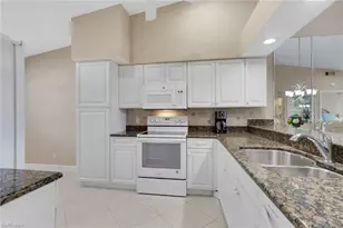 400 Fox Haven Dr, Naples, FL 34104 - Photo 9