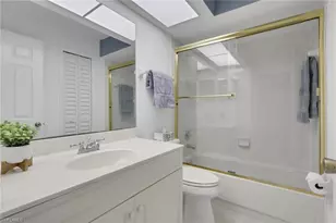 400 Fox Haven Dr, Naples, FL 34104 - Photo 25