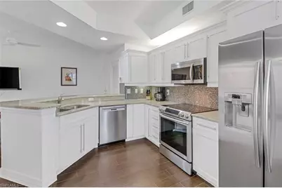 450 Bayfront Pl #4201, Naples, FL 34102 - Photo 3