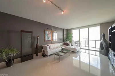 3000 Oasis Grand Blvd #2105, Fort Myers, FL 33916 - Photo 7