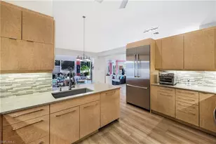 353 Carlton Pl, Naples, FL 34108 - Photo 11