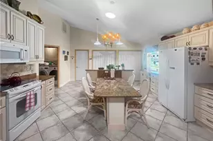 6046 Westbourgh Dr, Naples, FL 34112 - Photo 17