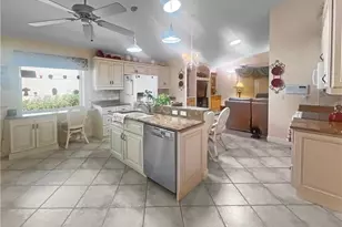 6046 Westbourgh Dr, Naples, FL 34112 - Photo 15