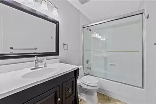 519 Roma Ct, Naples, FL 34110 - Photo 5