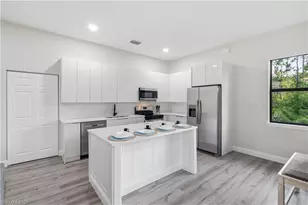 923 Milwaukee Blvd, Lehigh Acres, FL 33974 - Photo 13