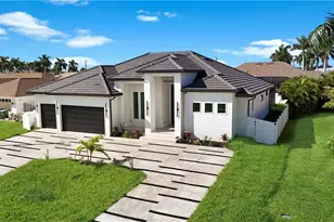 2667 SW 32nd St, Cape Coral, FL 33914 - Photo 3