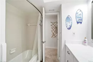 560 Cypress Way E, Naples, FL 34110 - Photo 15