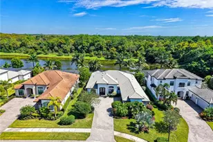 2227 Somerset Pl, Naples, FL 34120 - Photo 3