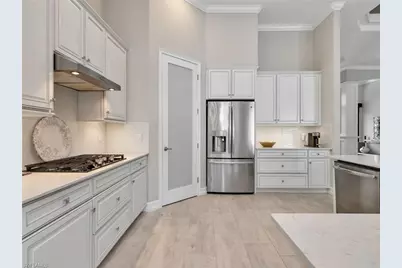 2227 Somerset Pl, Naples, FL 34120 - Photo 15