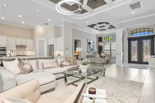 2227 Somerset Pl, Naples, FL 34120 - Photo 9