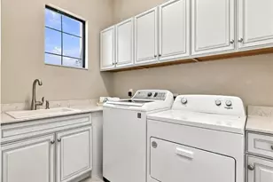 2227 Somerset Pl, Naples, FL 34120 - Photo 41