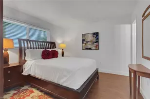 305 Goodlette-Frank Rd S, Naples, FL 34102 - Photo 25