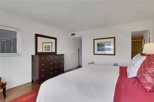 305 Goodlette-Frank Rd S, Naples, FL 34102 - Photo 23