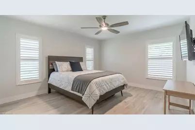 2237 River Reach Dr, Naples, FL 34104 - Photo 29