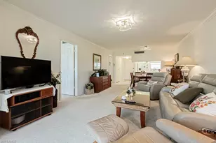 49 High Point Cir S, Naples, FL 34103 - Photo 9