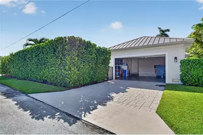 1131 7th Ave N, Naples, FL 34102 - Photo 33
