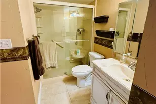 200 Valley Stream Dr, Naples, FL 34113 - Photo 15