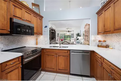 8069 San Vista Cir, Naples, FL 34109 - Photo 7