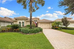 12388 Wisteria Dr, Naples, FL 34120 - Photo 7