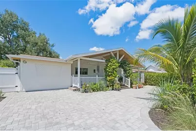 3512 Okeechobee St, Naples, FL 34112 - Photo 5