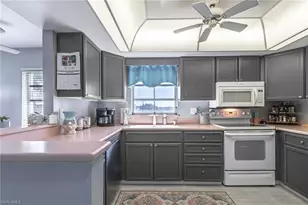 53 High Point Cir W, Naples, FL 34103 - Photo 3